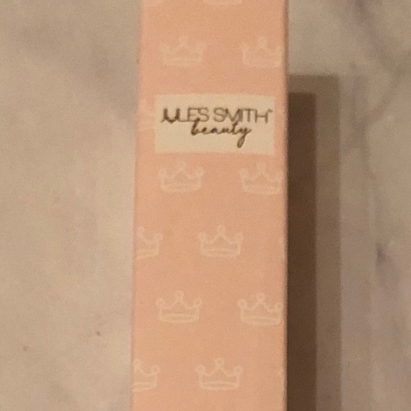 Jules Smith Beauty Power Gloss - Picture 3 of 5